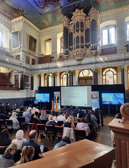 Regrouping inside the Sheldonian Theatre once the building had been deemed safe after a mid-morning bomb scare!