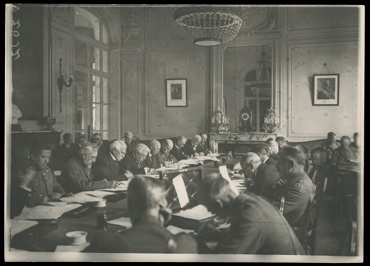 Image 1: Versailles—Réunion du comité interalliés, [1919], Photo by Helen Johns Kirtland, Library of Congress